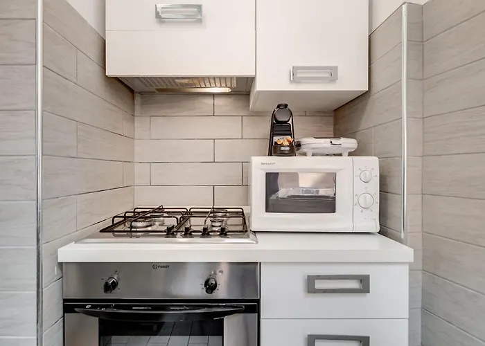 Trevi Linda Apartment- Your Italian Holidays * רומא
