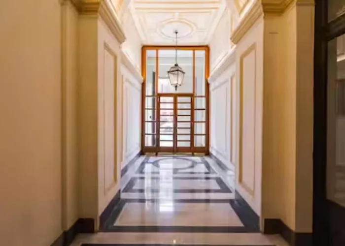 Trevi Linda Apartment- Your Italian Holidays