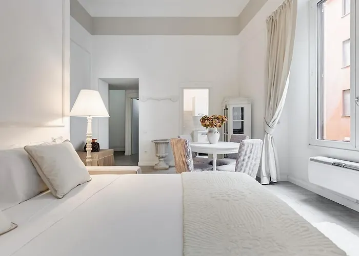 Trevi Linda Apartment- Your Italian Holidays