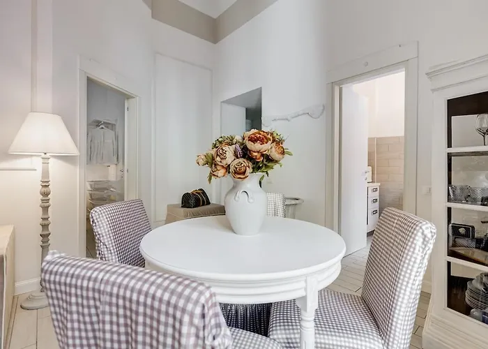 Trevi Linda Apartment- Your Italian Holidays * Roma