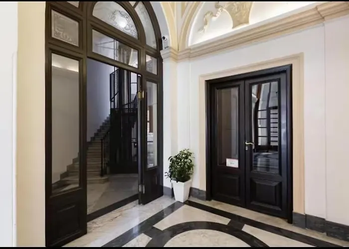 Trevi Linda Apartment- Your Italian Holidays רומא