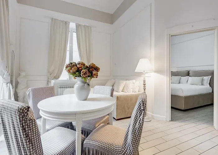 Trevi Linda Apartment- Your Italian Holidays רומא