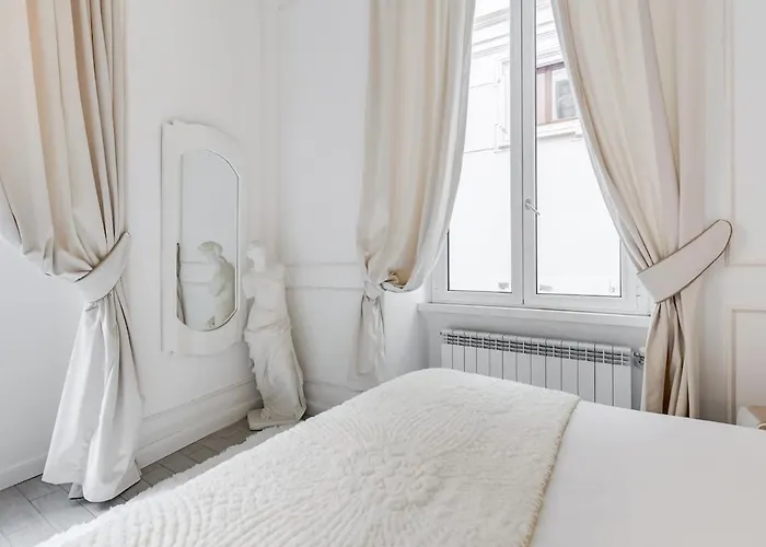Trevi Linda Apartment- Your Italian Holidays *