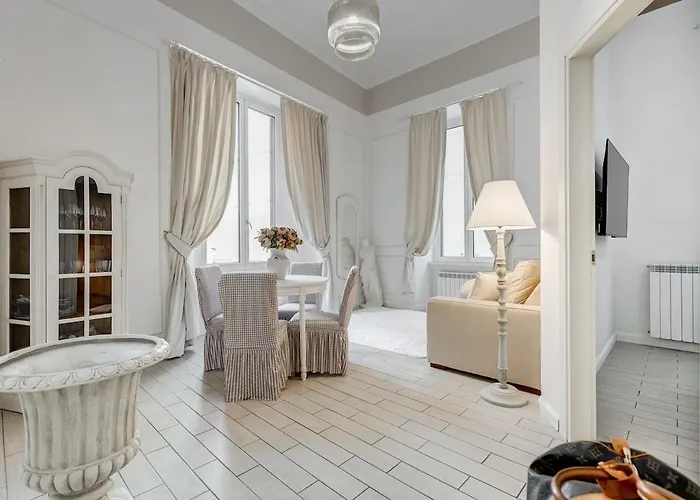 Trevi Linda Apartment- Your Italian Holidays *